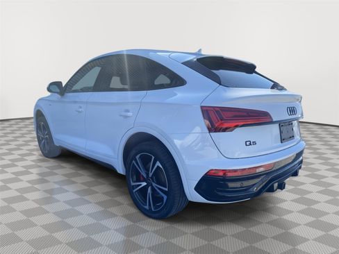 Certified 2025 Audi Q5 2.0T Premium Plus w/ Premium Plus Package image 3