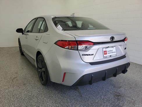Used 2025 Toyota Corolla SE FWD image 4