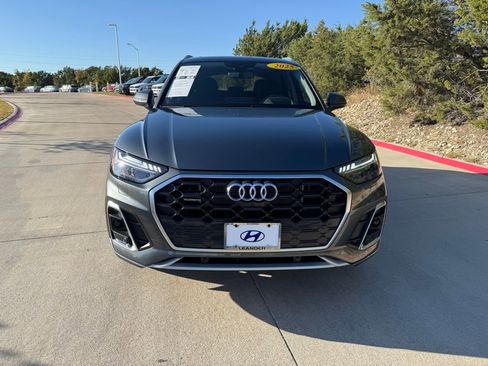 Used 2025 Audi Q5 e Prestige w/ Prestige Package image 2