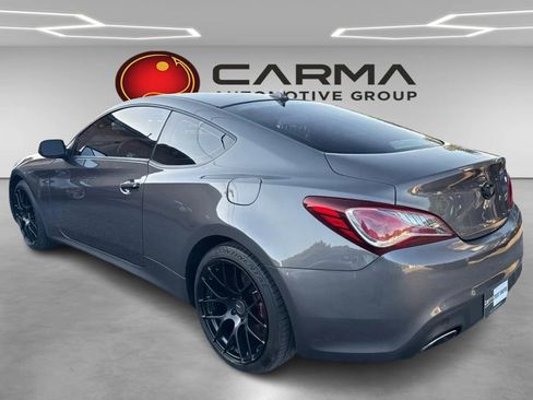 Used 2013 Hyundai Genesis 3.8 RWD image 3