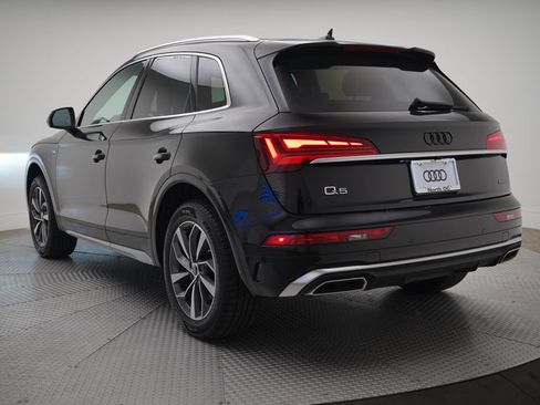 Used 2023 Audi Q5 2.0T Premium w/ Convenience Package AWD/4WD image 3
