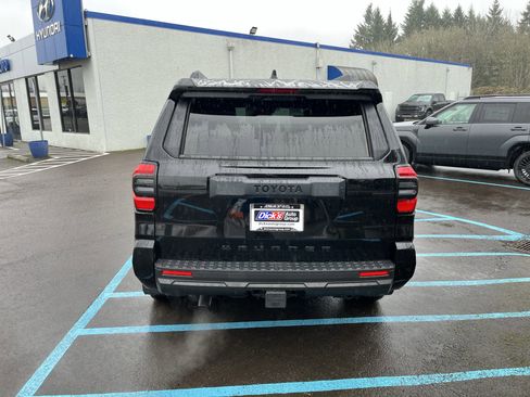 Used 2025 Toyota 4Runner SR5 image 4