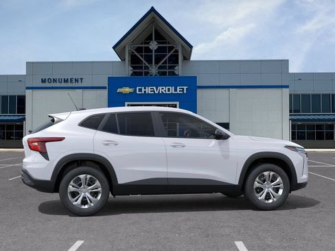 New 2026 Chevrolet Trax LS FWD image 5