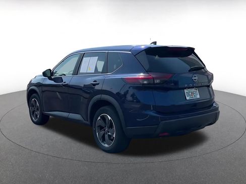 Used 2025 Nissan Rogue SV FWD image 11