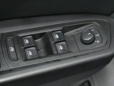 Used 2021 Volkswagen Atlas SE w/ Panoramic Sunroof Package FWD image 13