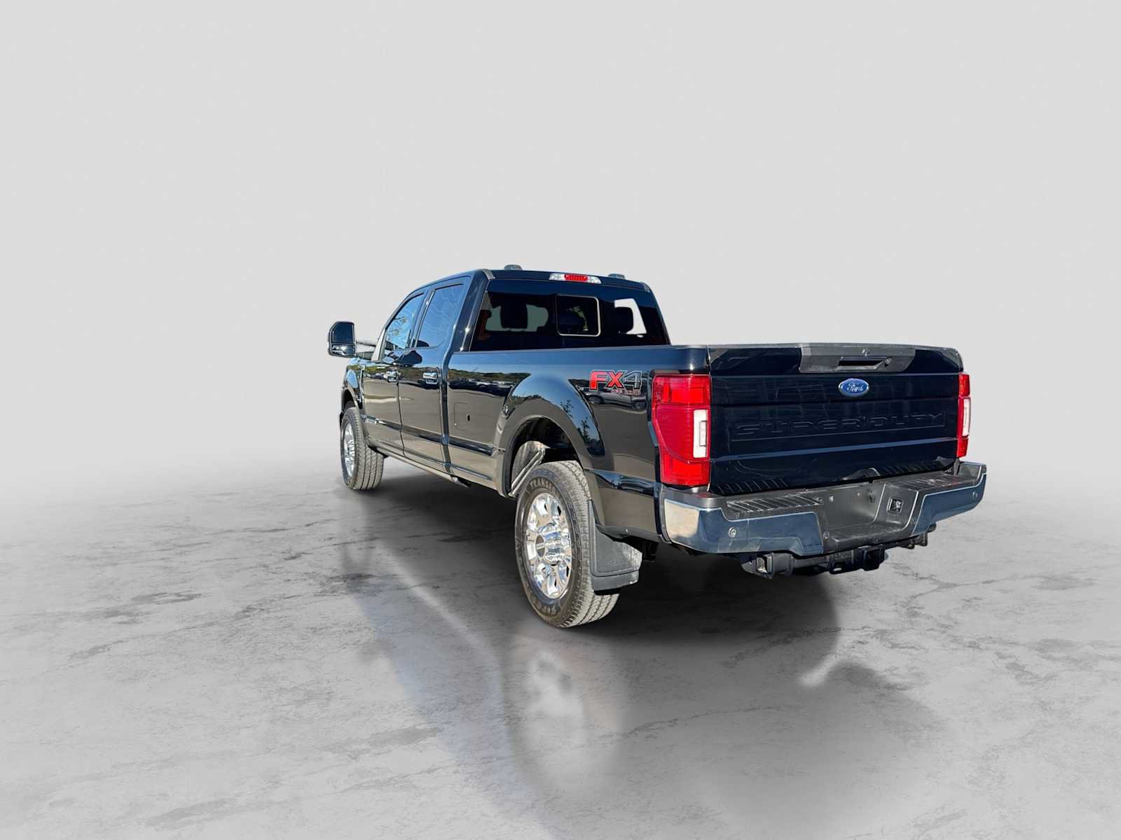 Used 2022 Ford F250 Lariat w/ Lariat Ultimate Package AWD/4WD image 4
