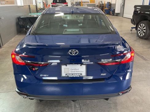 Used 2025 Toyota Camry SE w/ Convenience Package FWD image 5