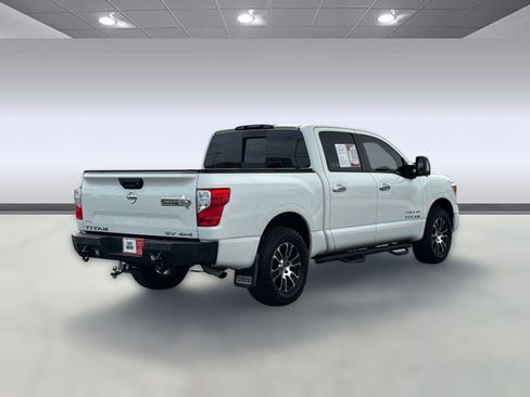 Certified 2021 Nissan Titan SV w/ SV Convenience Package image 8