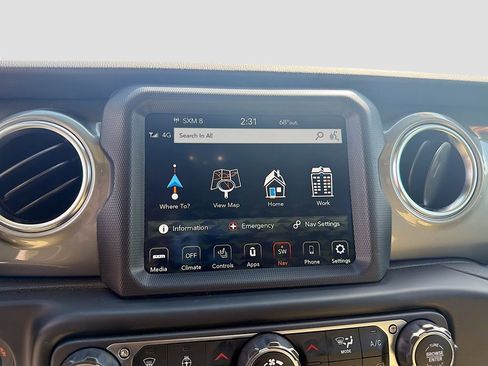 Used 2022 Jeep Wrangler Unlimited Sahara w/ Cold Weather Group AWD/4WD image 28