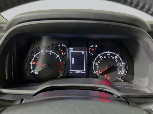 Used 2020 Toyota 4Runner SR5 image 22