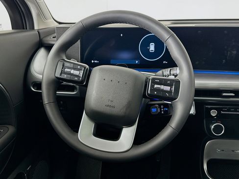 Used 2026 Hyundai Ioniq 9 Limited image 18