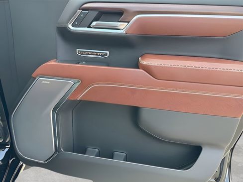 Used 2024 GMC Sierra 1500 Denali Ultimate image 11