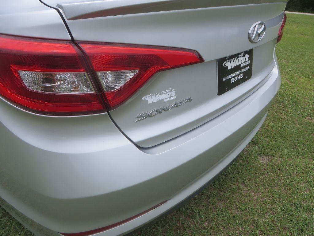 Used 2016 Hyundai Sonata SE FWD image 9