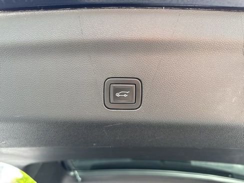 Certified 2024 Chevrolet Suburban LT AWD/4WD image 13