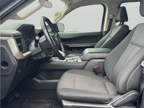Used 2024 Ford Expedition XLT AWD/4WD image 18