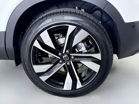 New 2026 Volvo XC40 B5 Plus w/ Climate Package image 33