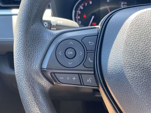 Used 2024 Toyota RAV4 XLE FWD image 19