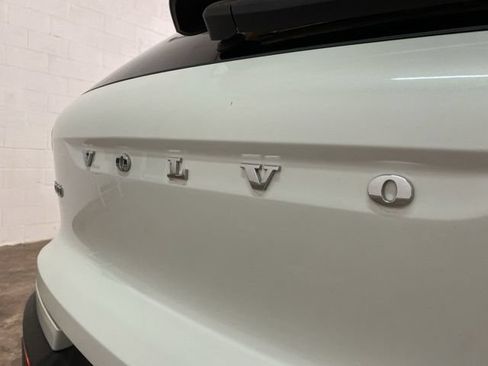 Used 2025 Volvo XC40 B5 Plus AWD/4WD image 97