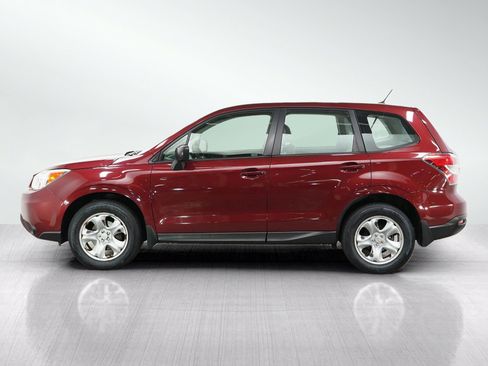 Used 2015 Subaru Forester 2.5i AWD/4WD image 2