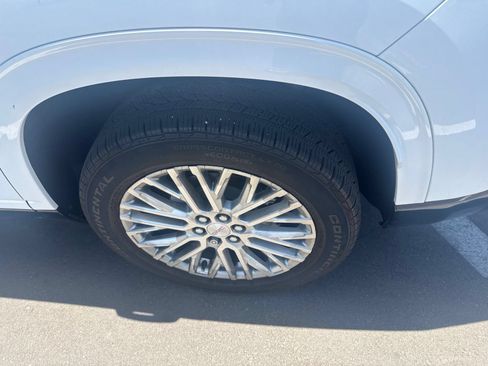 Used 2024 GMC Acadia Denali FWD image 12