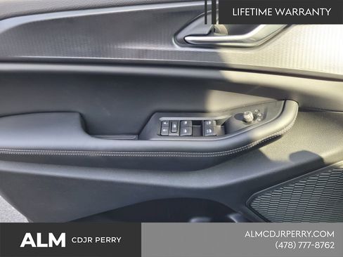 New 2025 Jeep Grand Cherokee L Altitude AWD/4WD image 24