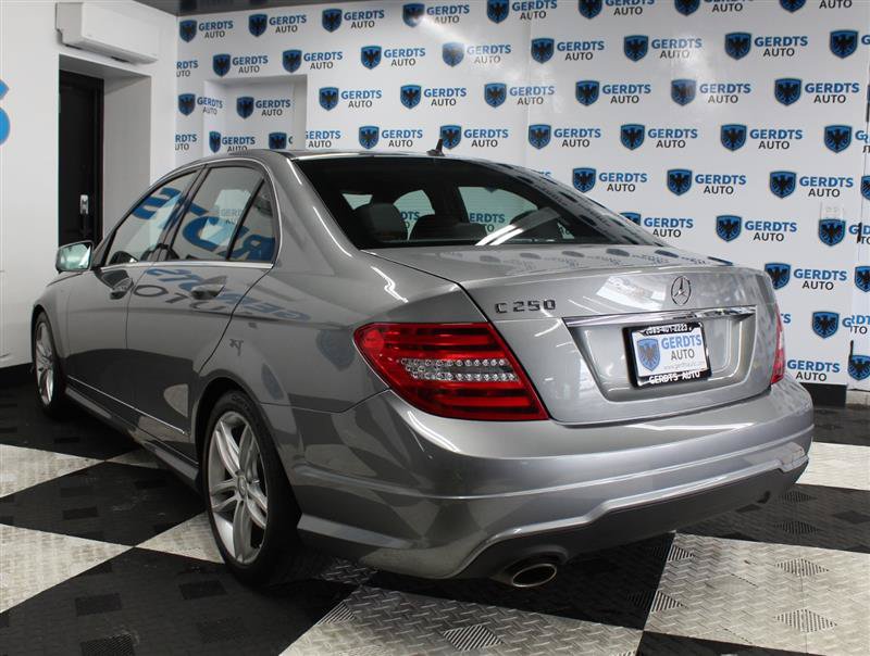 Used 2014 Mercedes-Benz C 250 Sedan image 2