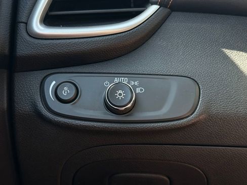 Used 2017 Chevrolet Trax LT image 20