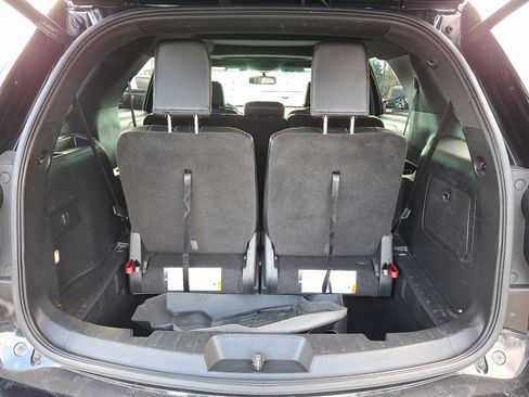 Used 2016 Ford Explorer XLT w/ Equipment Group 202A image 18