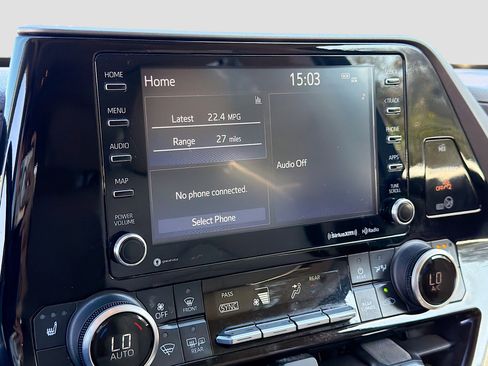 Used 2022 Toyota Highlander XLE image 30