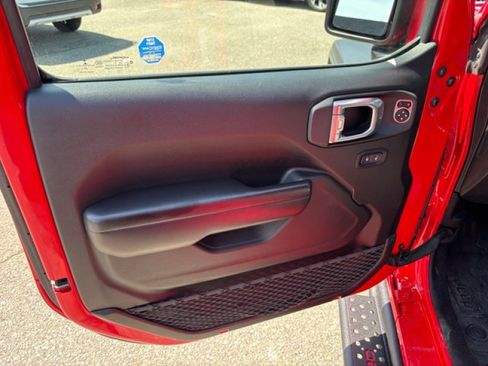 Used 2021 Jeep Wrangler Unlimited Sport AWD/4WD image 18