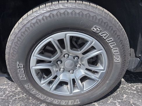 Used 2024 Jeep Wagoneer L Base image 29