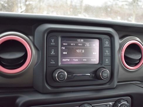 Used 2021 Jeep Wrangler Unlimited Sport image 21