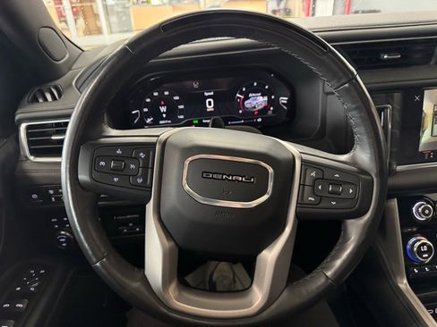 Used 2023 GMC Yukon Denali w/ Denali Reserve Package image 30