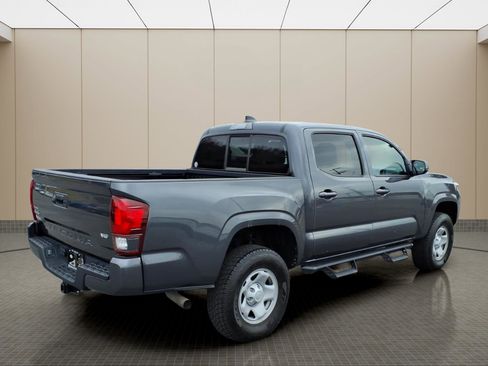 Used 2022 Toyota Tacoma SR image 3