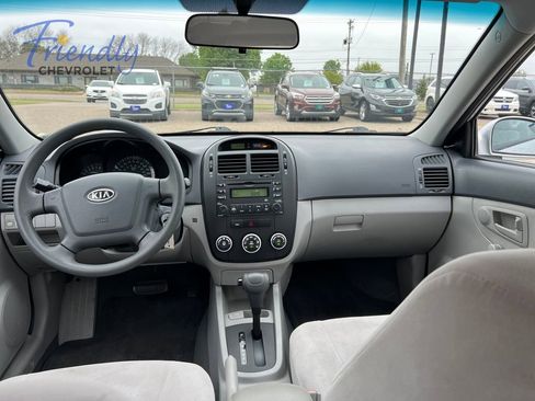 Used 2008 Kia Spectra LX FWD image 16