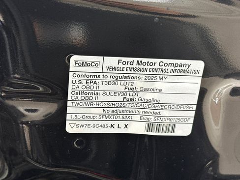 Used 2025 Ford Escape ST-Line AWD/4WD image 28