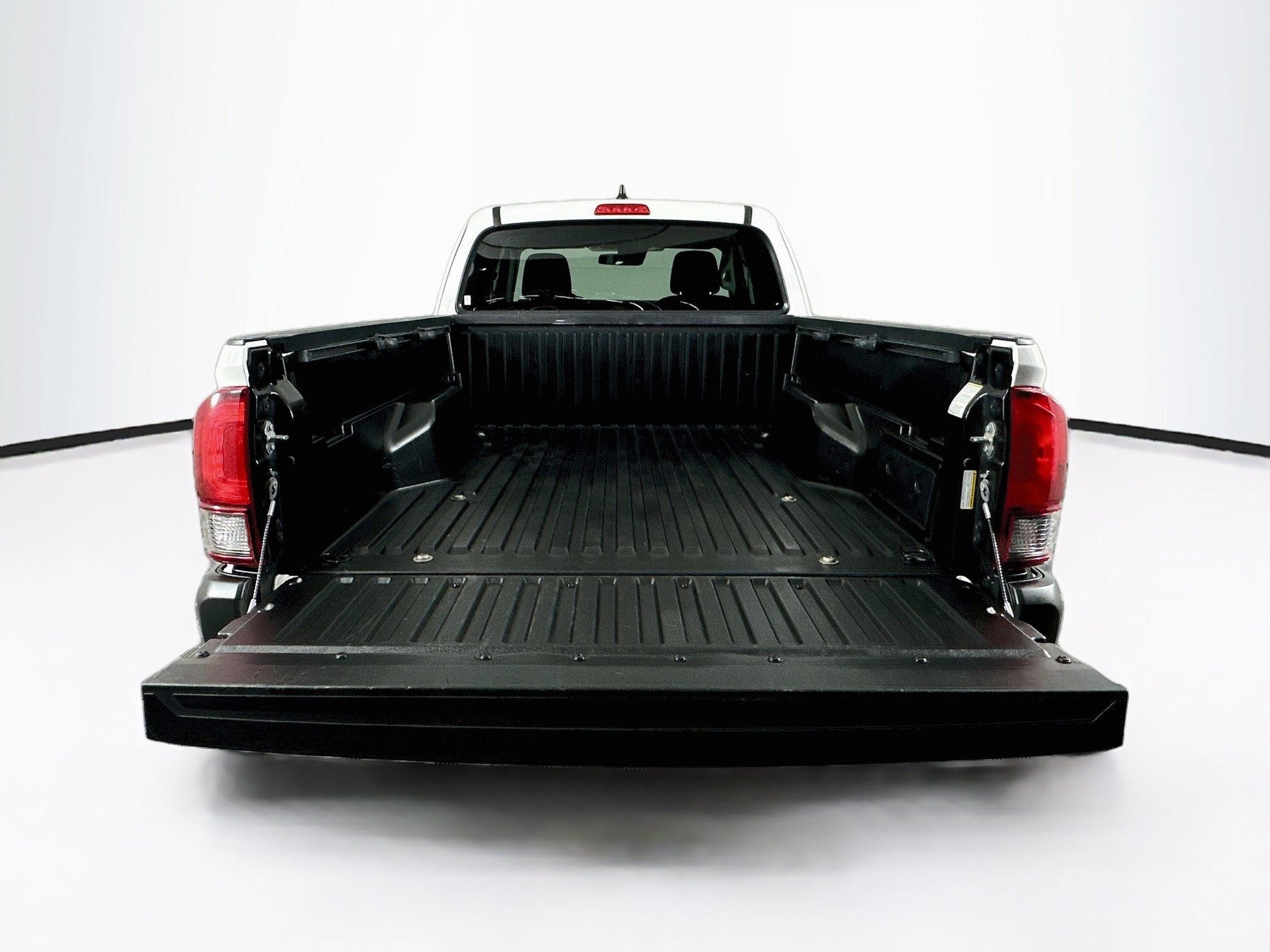 Used 2022 Toyota Tacoma SR AWD/4WD image 26