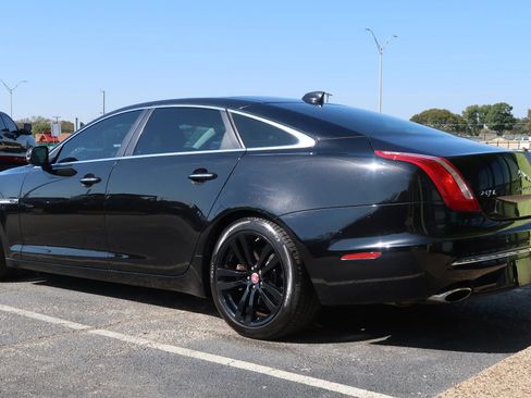 Used 2017 Jaguar XJ L Portfolio image 12