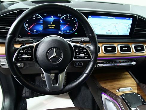 Used 2023 Mercedes-Benz GLS 450 4MATIC image 6