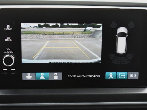 Used 2025 Honda Pilot EX-L image 5