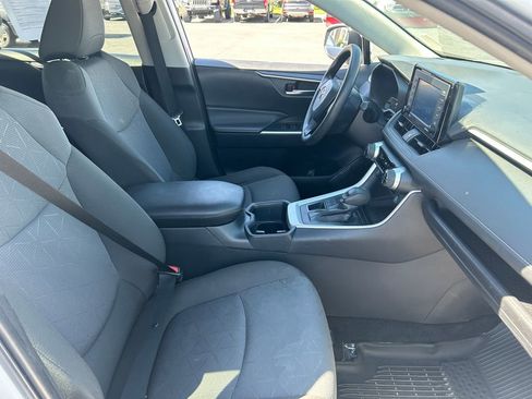 Used 2022 Toyota RAV4 XLE AWD/4WD image 35