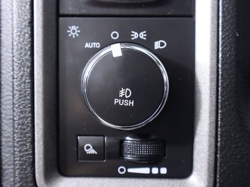 Used 2016 RAM 1500 ST w/ Popular Equipment Group image 10