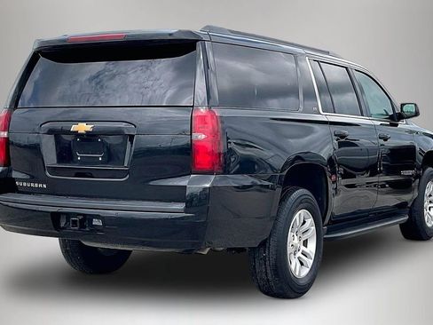 Used 2020 Chevrolet Suburban LT RWD image 5