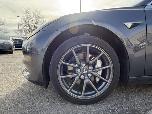 Used 2018 Tesla Model 3 Long Range image 29