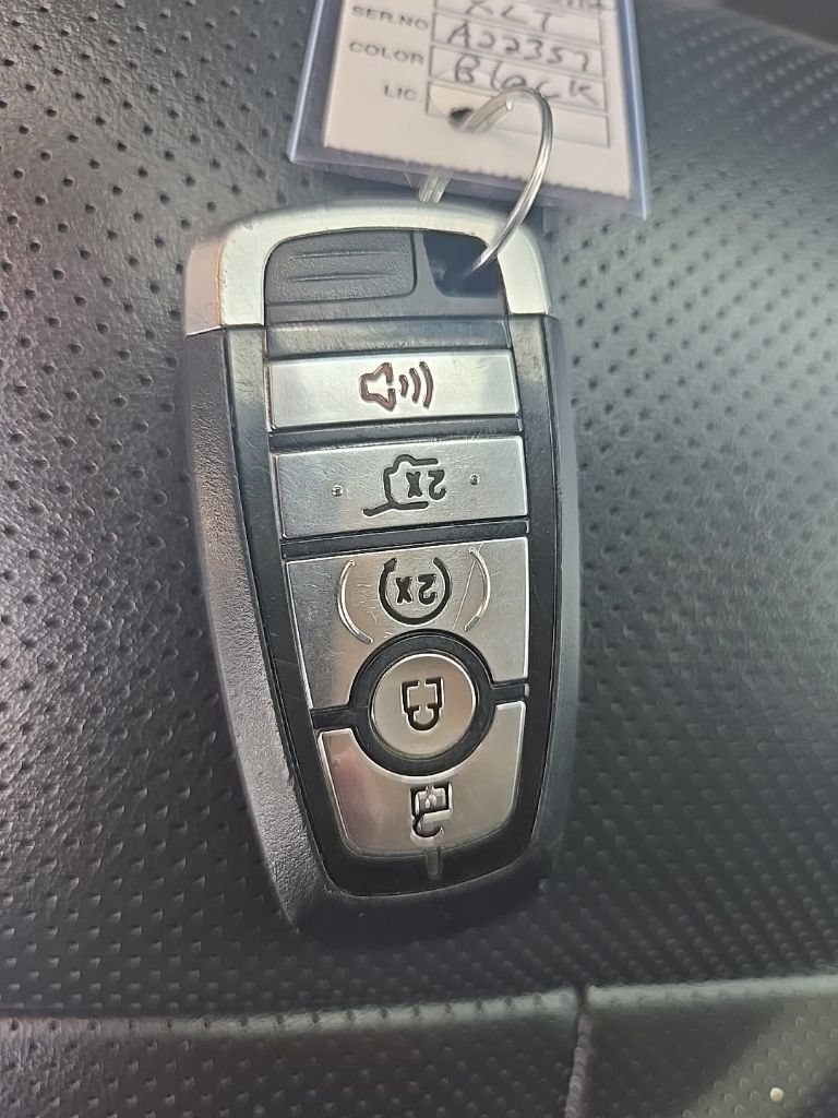 Used 2024 Ford Expedition XLT AWD/4WD image 43