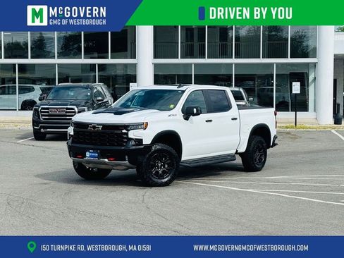Used 2025 Chevrolet Silverado 1500 ZR2 w/ Technology Package AWD/4WD image 1