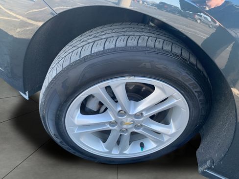 Used 2017 Chevrolet Cruze LT w/ Convenience Package image 20