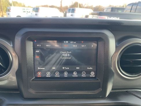 Used 2023 Jeep Gladiator Sport image 12