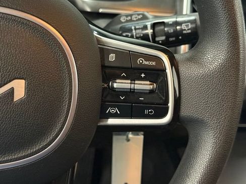 Used 2022 Kia Sorento LX FWD image 17