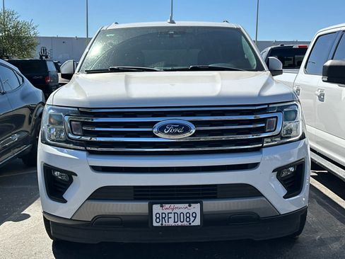 Used 2020 Ford Expedition XLT w/ Equipment Group 202A RWD image 2